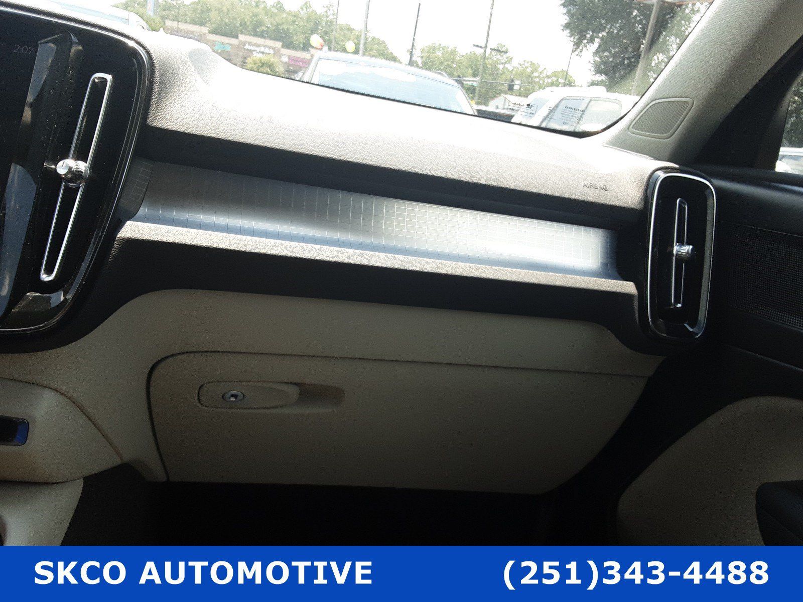 Used 2020 Volvo XC40 T5 Momentum AWD/4WD image 24