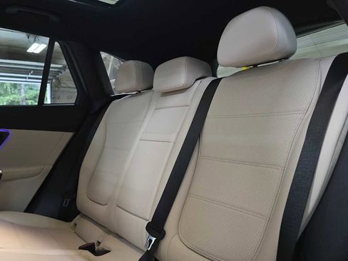 New 2026 Mercedes-Benz GLC 300 4MATIC image 17