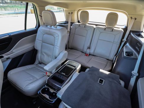 Used 2022 Lincoln Aviator Reserve w/ Equipment Group 201A image 21