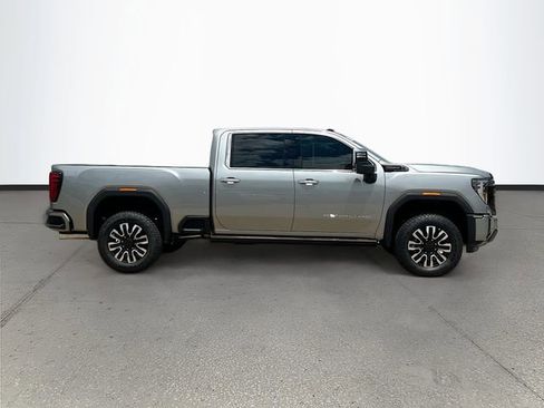 New 2026 GMC Sierra 2500 Denali Ultimate AWD/4WD image 3
