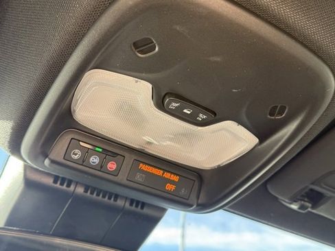 Used 2024 Chevrolet Colorado Trail Boss w/ Technology Package image 21