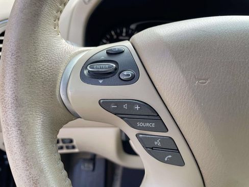 Used 2015 Nissan Pathfinder Platinum FWD image 21