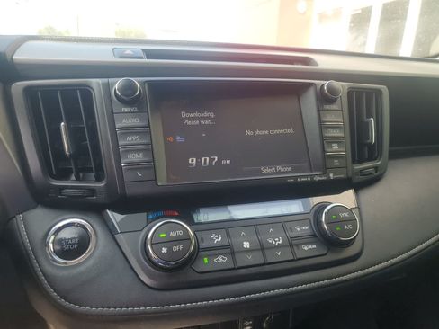 Used 2016 Toyota RAV4 Limited FWD image 15