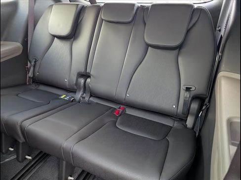 New 2026 Kia Carnival SX image 9