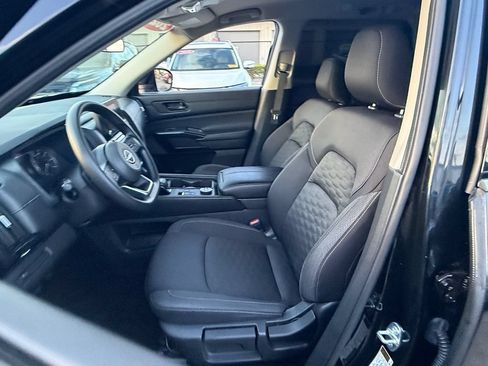 Certified 2024 Nissan Pathfinder S AWD/4WD image 10