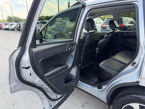 Used 2017 Subaru Forester 2.5i Limited AWD/4WD image 11