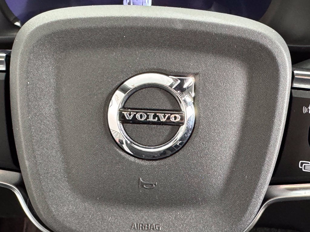Certified 2023 Volvo C40 Recharge Core AWD/4WD image 29