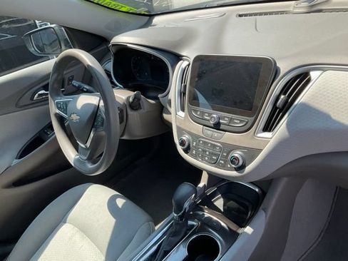 Used 2025 Chevrolet Malibu LT FWD image 10