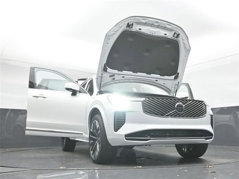 New 2026 Volvo XC90 B6 Ultra image 56