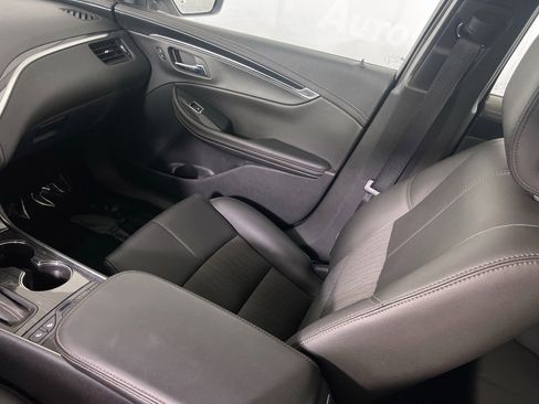 Used 2019 Chevrolet Impala LT w/ LT Convenience Package FWD image 22