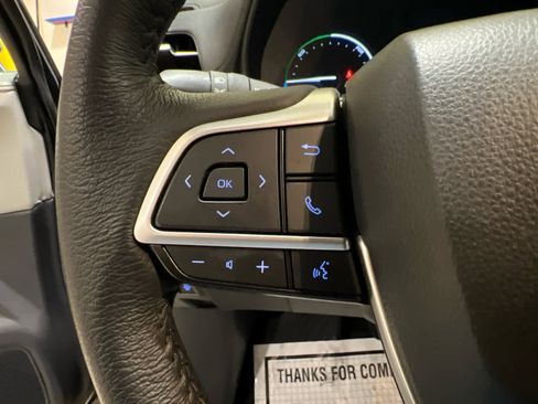 Used 2024 Toyota Sienna XLE w/ XLE Plus Package image 24