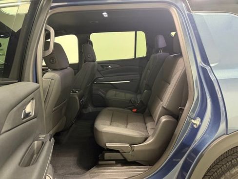 Certified 2025 Chevrolet Traverse LT image 24