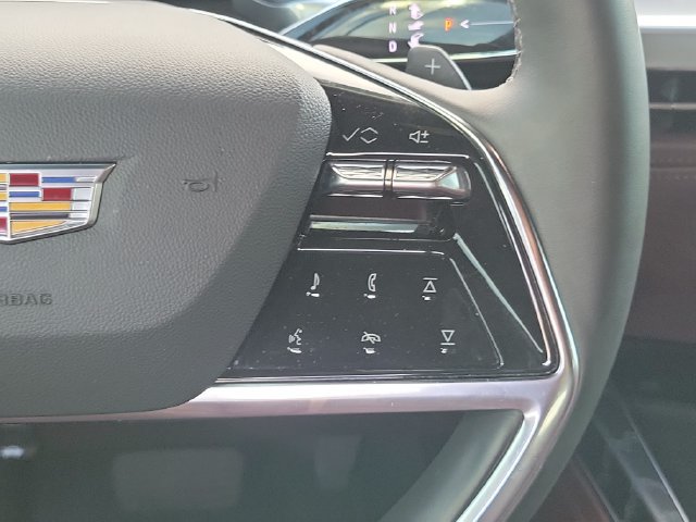 Used 2026 Cadillac Escalade Luxury w/ LPO, Radiant Package AWD/4WD image 12