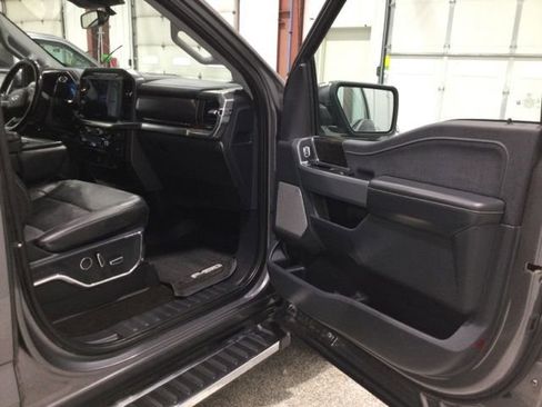 Used 2021 Ford F150 Lariat w/ Max Trailer Tow Package image 20