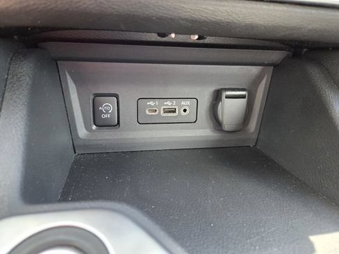 Used 2024 Nissan Sentra SV FWD image 26