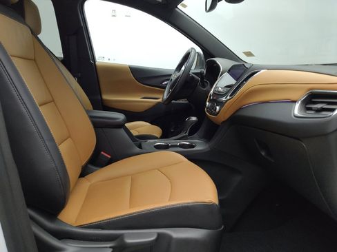 Used 2021 Chevrolet Equinox Premier FWD image 21
