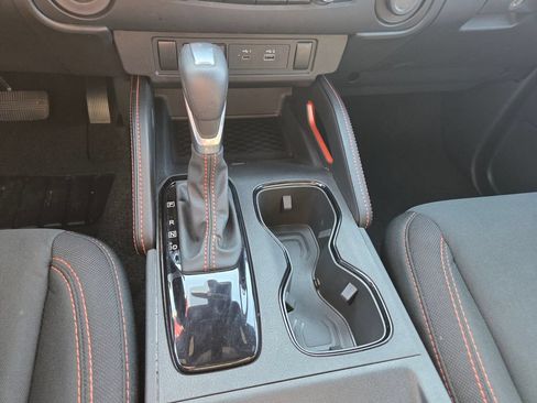 Used 2025 Nissan Frontier Pro-X RWD image 18