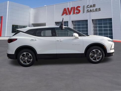 Used 2025 Chevrolet Blazer LT AWD/4WD image 5
