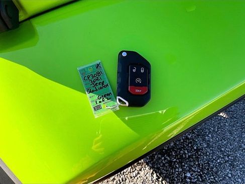 Used 2021 Jeep Gladiator Willys image 10