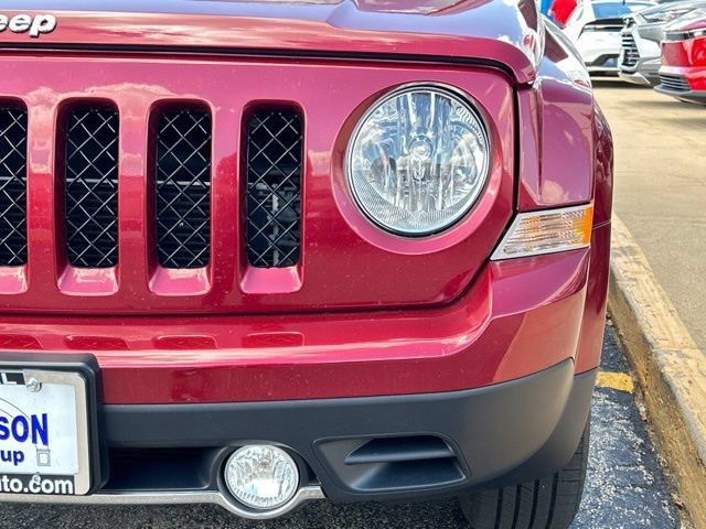 Used 2017 Jeep Patriot High Altitude AWD/4WD image 3