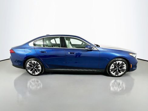 Used 2026 BMW i5 eDrive40 RWD image 4