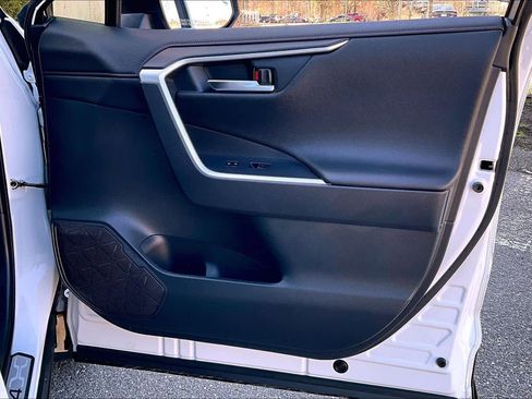 Used 2023 Toyota RAV4 XSE w/ Premium Package AWD/4WD image 23