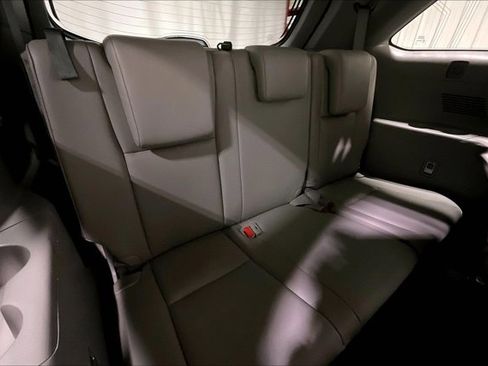 Used 2019 Toyota Highlander Limited Platinum image 28