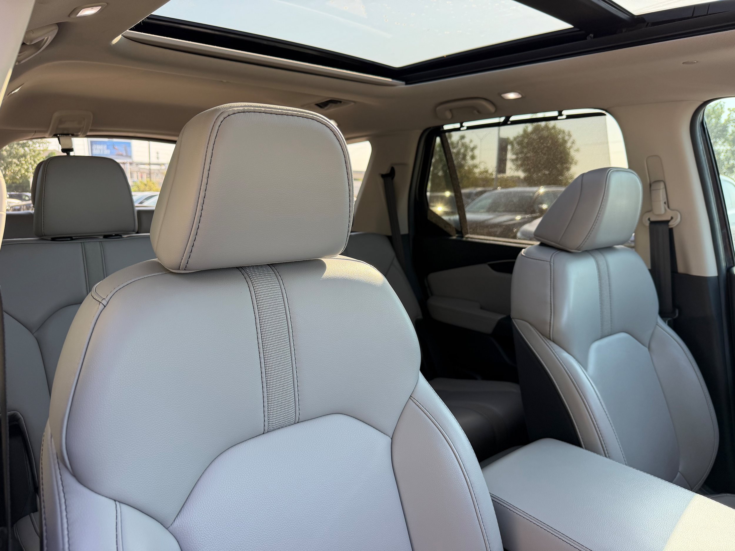 Used 2025 Honda Pilot Touring image 11