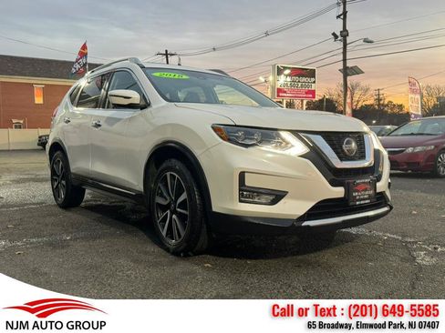 Used 2018 Nissan Rogue SL w/ Premium Package AWD/4WD image 1