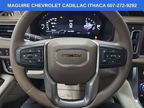 Used 2023 GMC Yukon XL Denali AWD/4WD image 19