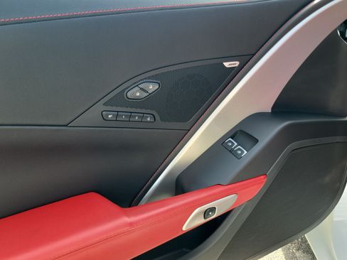Used 2017 Chevrolet Corvette Stingray Convertible RWD image 11