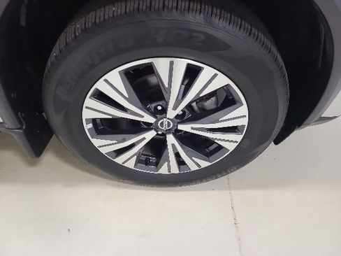 Used 2021 Nissan Rogue SV w/ Premium Package AWD/4WD image 38