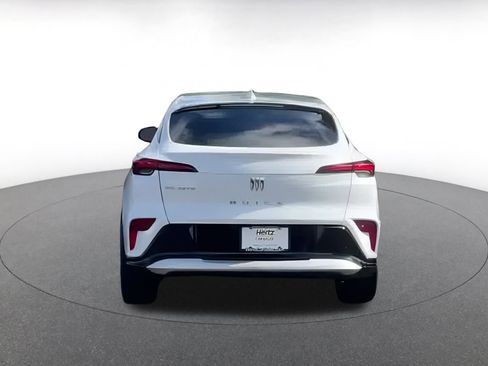 Used 2025 Buick Envista Sport Touring image 11