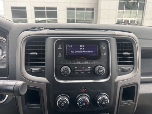 Used 2014 RAM 2500 Tradesman w/ Chrome Appearance Group image 10