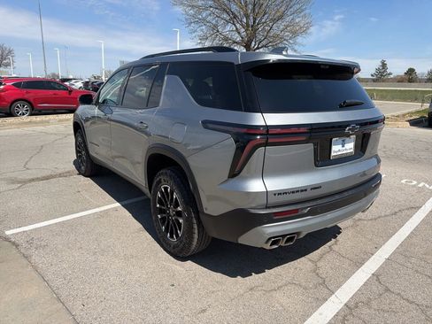 Certified 2024 Chevrolet Traverse Z71 w/ Enhanced Driving Package AWD/4WD image 5
