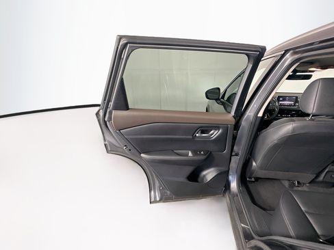 Used 2023 Nissan Rogue SL AWD/4WD image 26