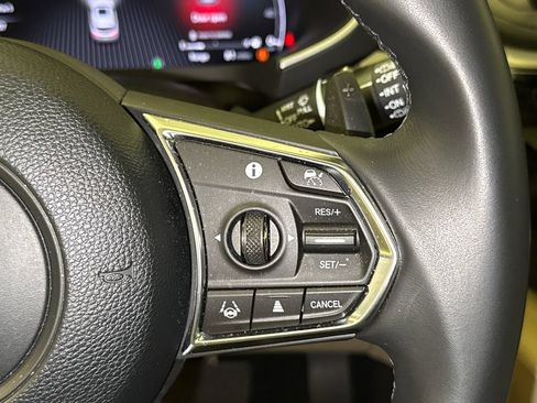 Used 2025 Acura MDX w/ Technology Package FWD image 34