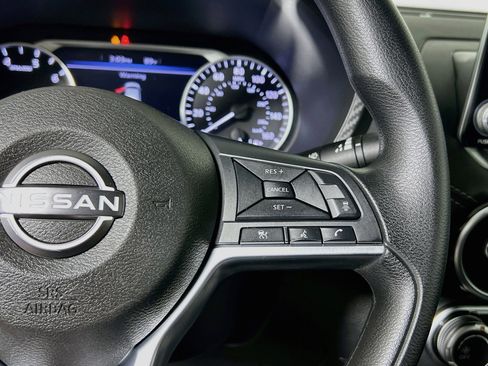 Used 2024 Nissan Sentra SV FWD image 19