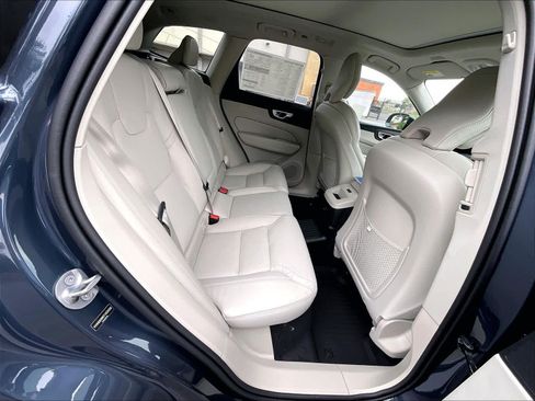 New 2026 Volvo XC60 T8 Ultra w/ Protection Package Premier AWD/4WD image 27