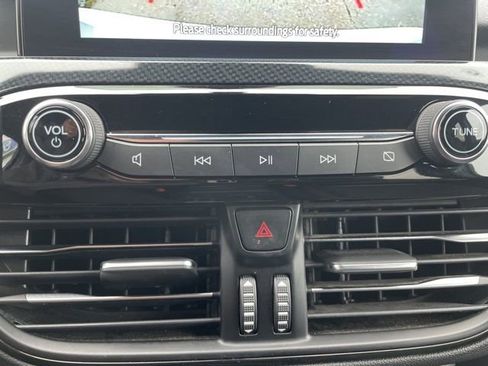 Used 2023 Ford Escape ST-Line image 25