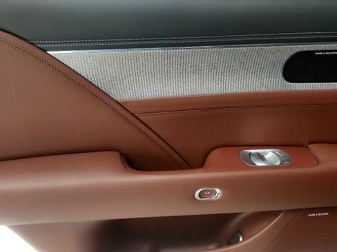 Used 2023 Genesis G90 3.5T AWD/4WD image 45