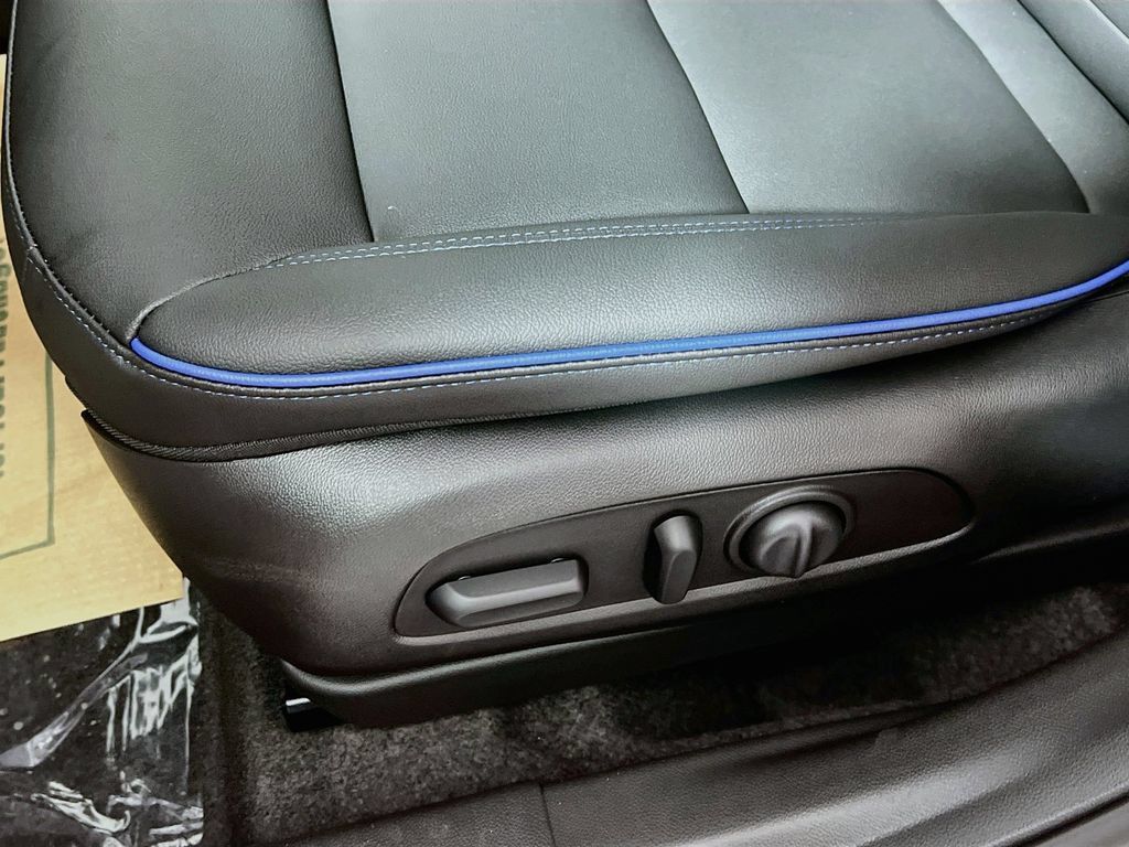 New 2026 Buick Envista Sport Touring w/ Convenience I Package FWD image 15