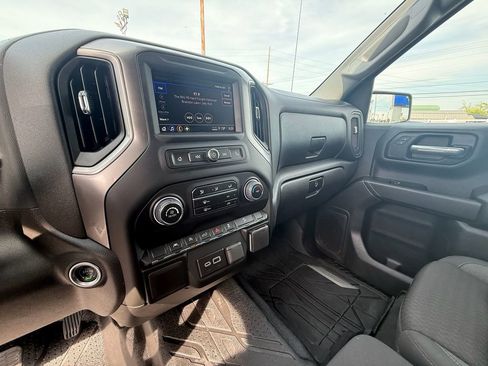 Used 2025 Chevrolet Silverado 1500 Custom Trail Boss image 15