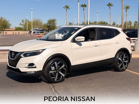 Certified 2022 Nissan Rogue Sport SL w/ Premium Package AWD/4WD image 1