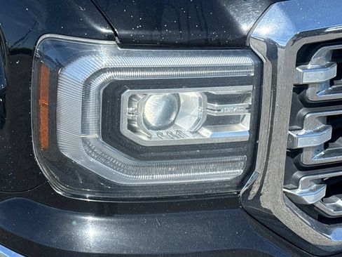 Used 2018 GMC Sierra 1500 SLT AWD/4WD image 43