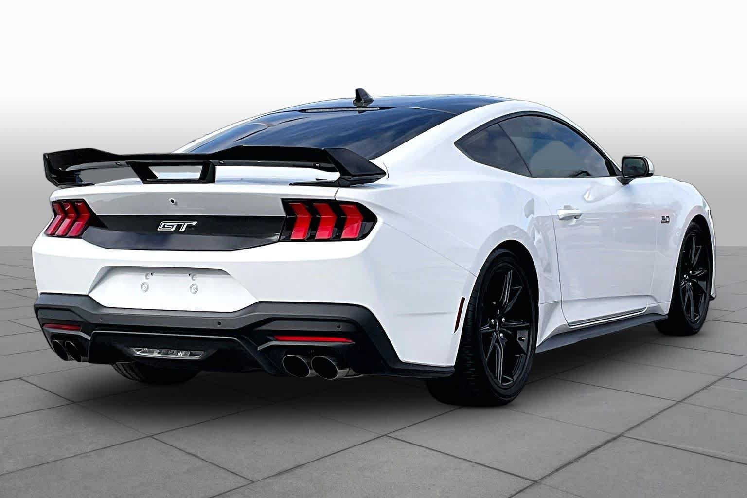 Used 2026 Ford Mustang GT Premium RWD image 12