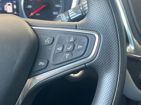 Used 2024 Chevrolet Equinox LS w/ LS Convenience Package FWD image 32