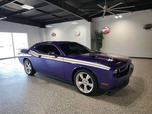 Used 2013 Dodge Challenger R/T image 4