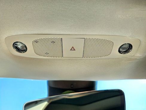 Used 2020 Tesla Model 3 Long Range image 33