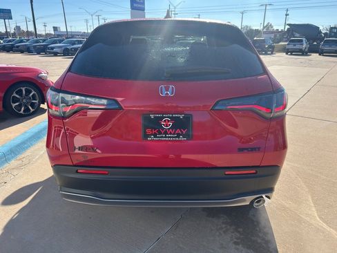 New 2026 Honda HR-V Sport image 4